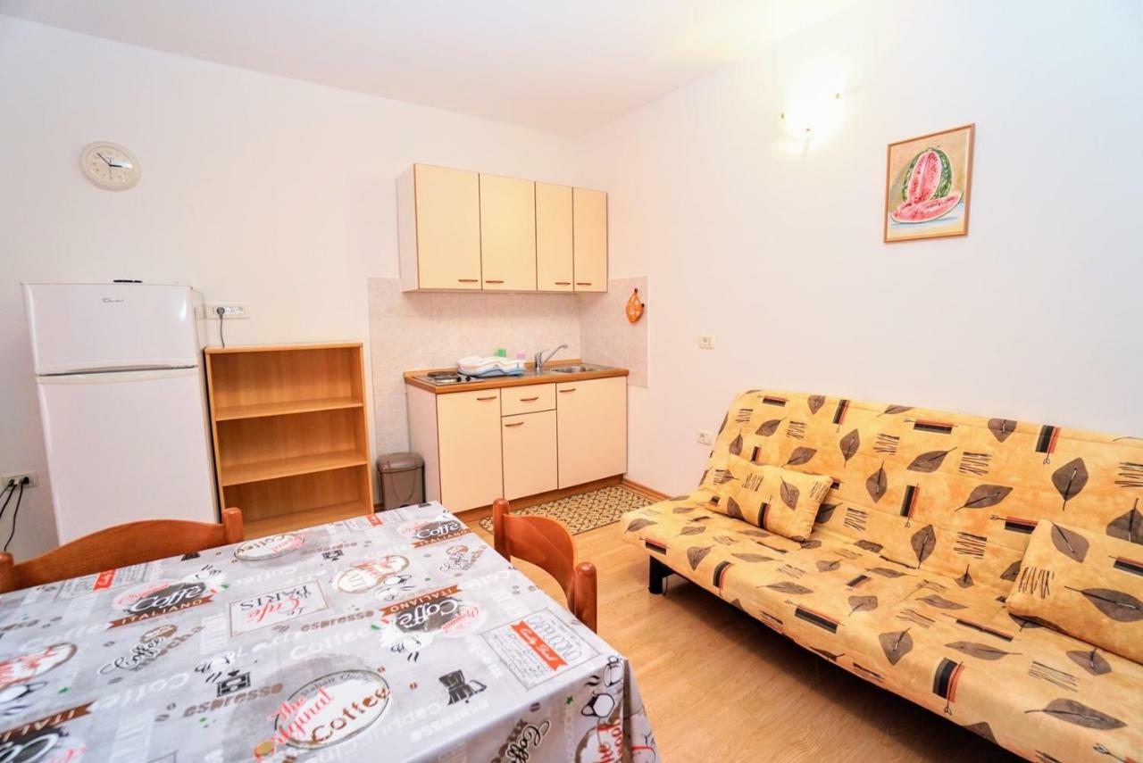 סבודרייה Apartment Daniela מראה חיצוני תמונה