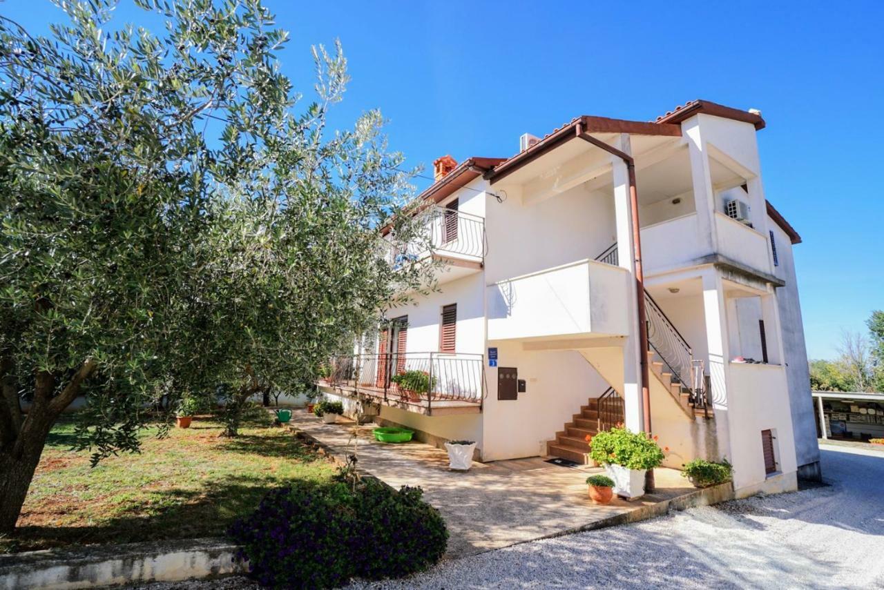 סבודרייה Apartment Daniela מראה חיצוני תמונה