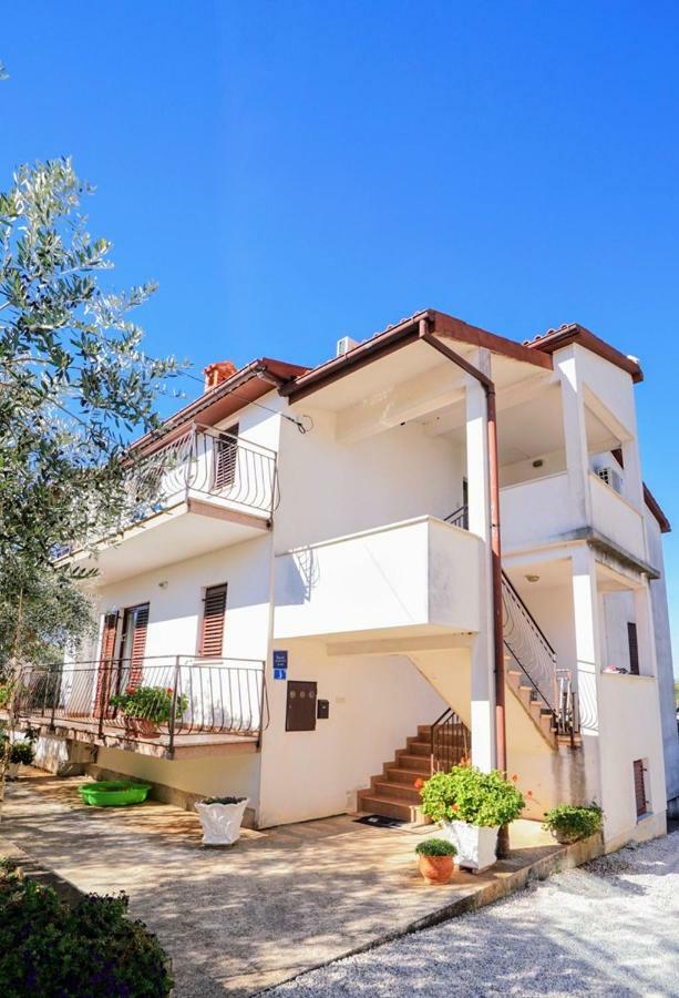 סבודרייה Apartment Daniela מראה חיצוני תמונה